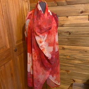 Jeans by Buffalo shades of orange flowing vest L